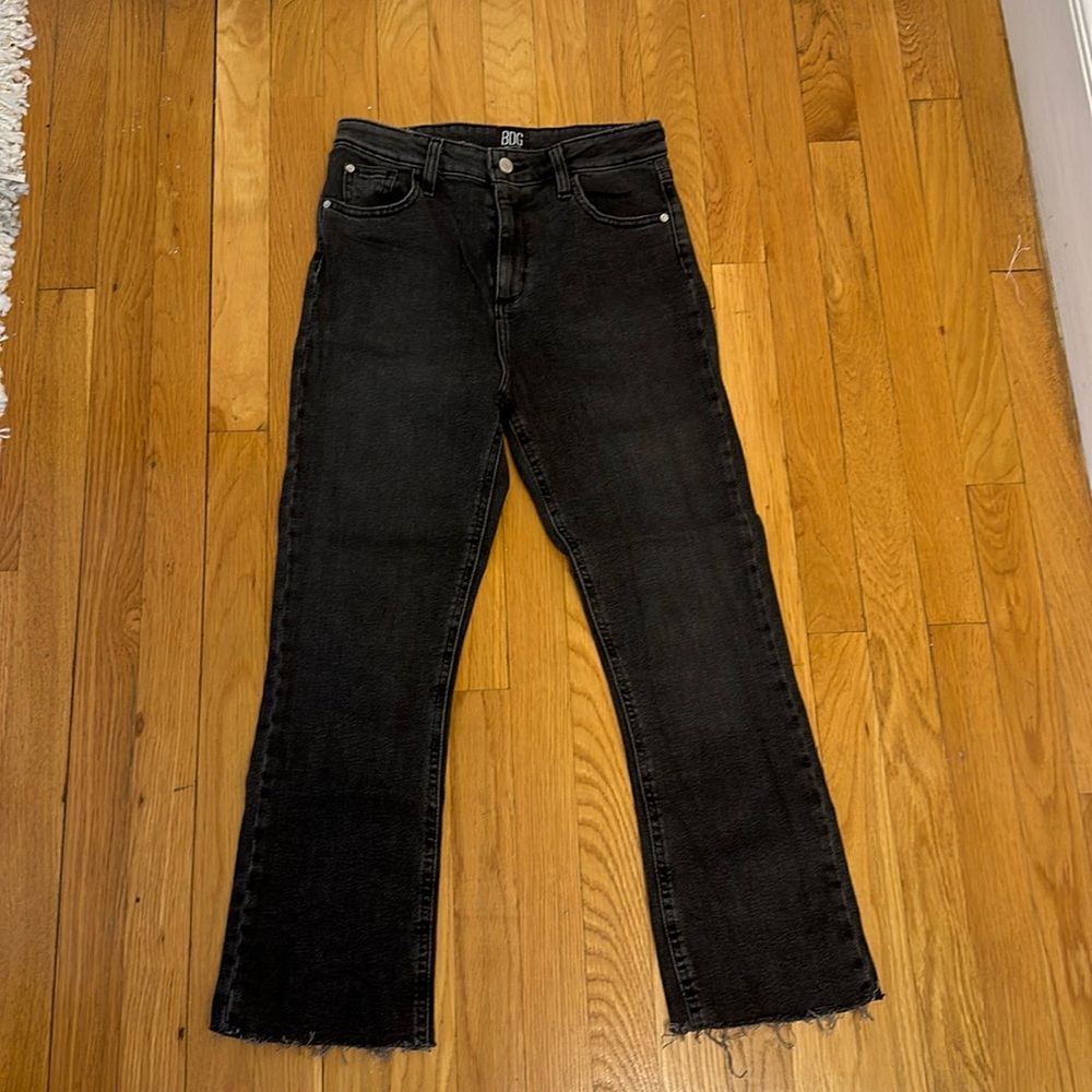 Black, cropped jeans